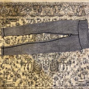 Lululemon size 4 leggings